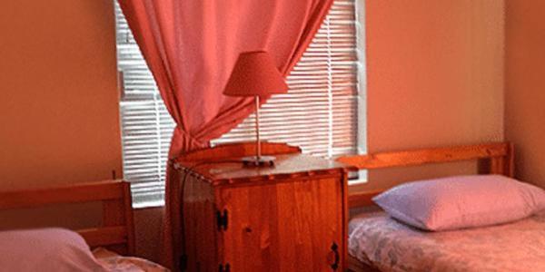 Gansbaai Lodge & Backpackers Экстерьер фото