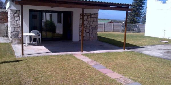 Gansbaai Lodge & Backpackers Экстерьер фото